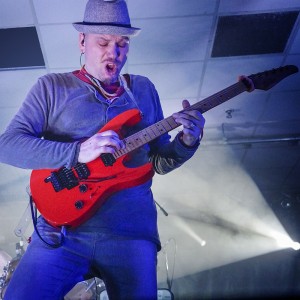 Man with a Shred – Niko Tsonev